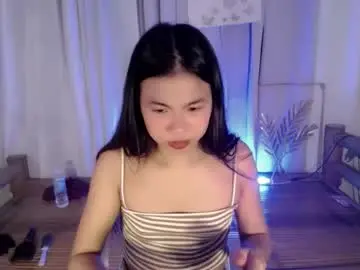 Urseductive_llanaxx  live sex cam