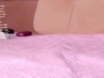 Yourlovelyjul  live sex cam