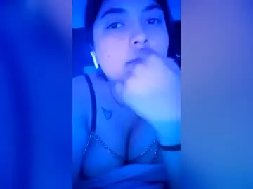 Aeleneilarisamadalina18  live sex cam