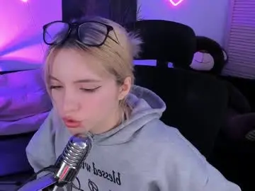 Aurorawrenfield  live sex cam