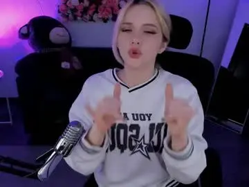 Aurorawrenfield  live sex cam