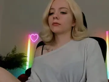 Aurorawrenfield  live sex cam