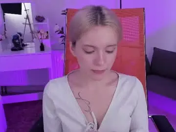 Aurorawrenfield  live sex cam