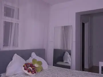 Foxymaxim  live sex cam