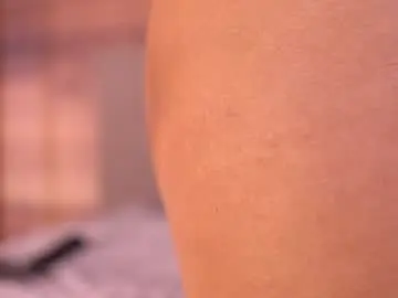 Izzywild1  live sex cam