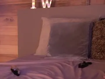 Izzywild1  live sex cam