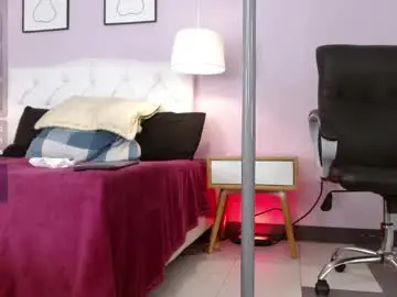 Julietta_33  live sex cam