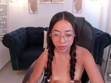 Julyy_adams  live sex cam
