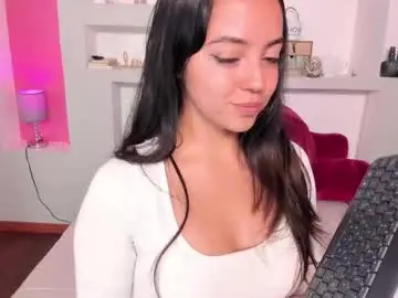 Laraa_rous  live sex cam