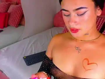 Matildataylor__  live sex cam