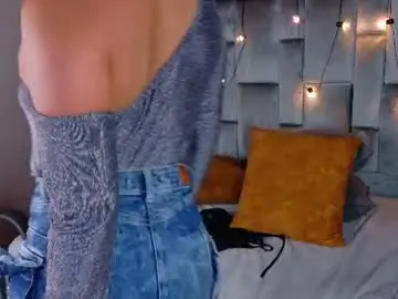 Matildataylor__  live sex cam