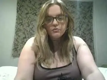 Pixieswood  live sex cam