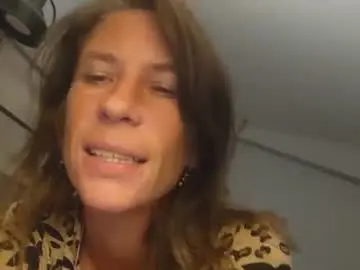 Spicysugar135  live sex cam