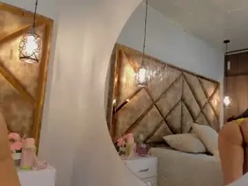 Tink_fox  live sex cam