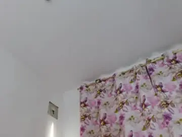 Bella_gentle  live sex cam