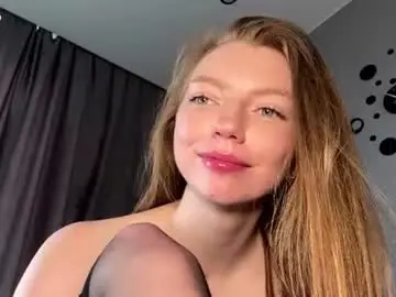 Joyegeesey  live sex cam