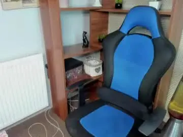 Kiaratease  live sex cam