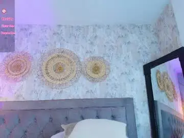 Luciana_66  live sex cam