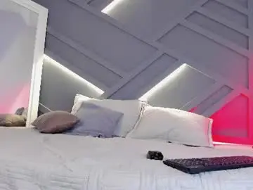 Pixivee  live sex cam