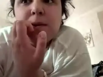 Suzyhere  live sex cam