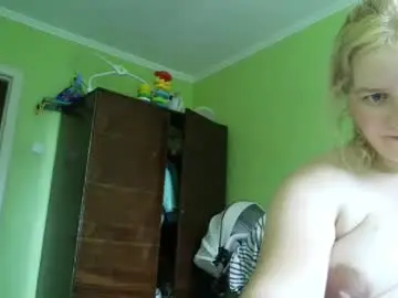 Amely12  live sex cam