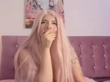 Danielaaleon  live sex cam