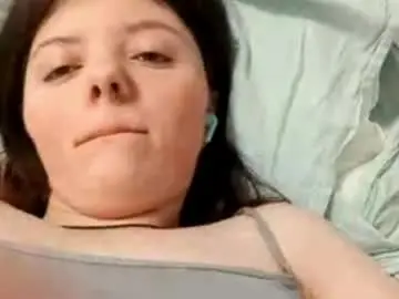 Gussietackitt  live sex cam