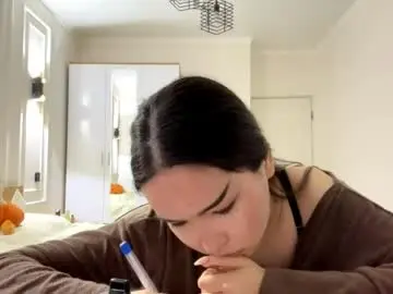 Gussietackitt  live sex cam