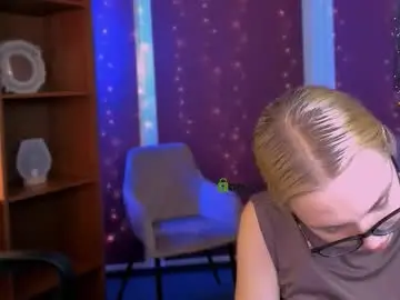 Miki_ti  live sex cam