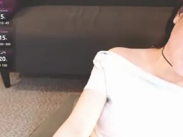 Momo612238  live sex cam