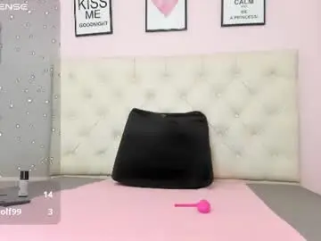 Oliviaburningmilf  live sex cam