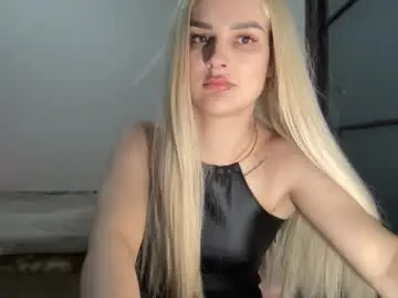 Silkybabe19  live sex cam