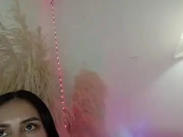 Bella_saint33  live sex cam