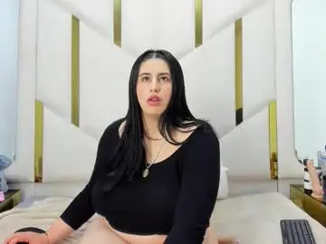 Criistaal__  live sex cam