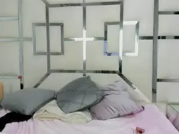 Criistaal__  live sex cam