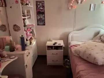 Estellezdebski  live sex cam