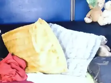 Hot_queen57  live sex cam