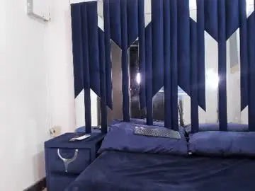 Kattyx95  live sex cam
