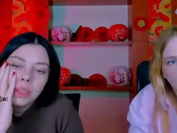 Laura_dark_  live sex cam