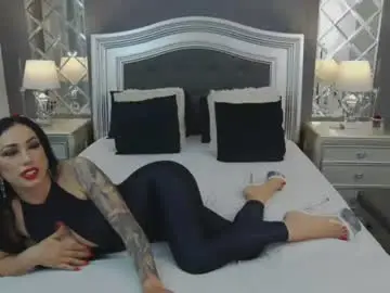 Mikaelajensen  live sex cam
