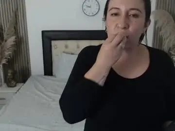 Roxymonroex  live sex cam