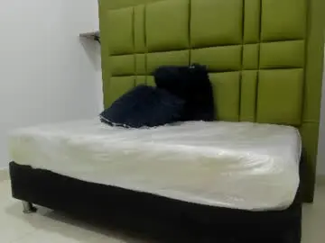 Scarllett_moon  live sex cam