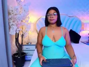 Yazminjenner  live sex cam