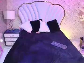 Yazminjenner  live sex cam