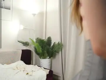 Arinaangelic  live sex cam