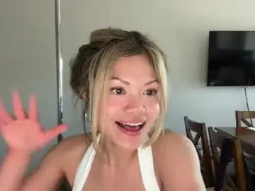 Ava_petite_  live sex cam