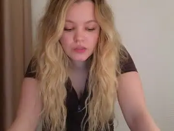 Dianaholiday  live sex cam