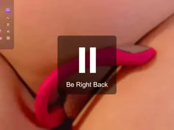 Hotkittysquirt  live sex cam