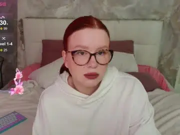 Lucyhornydoll  live sex cam