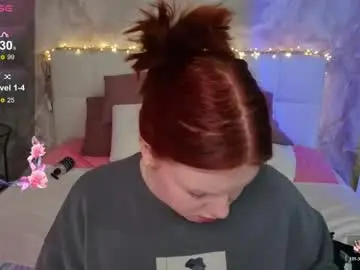 Lucyhornydoll  live sex cam